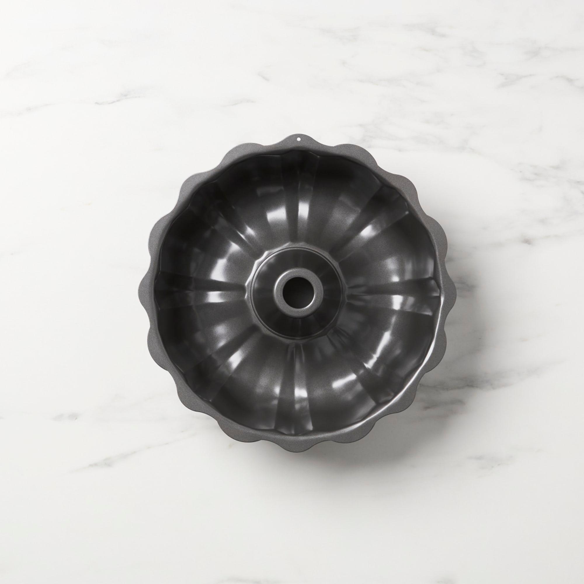 Kitchen Pro Bakewell Fluted Ring Cake Pan 27cm Image 3