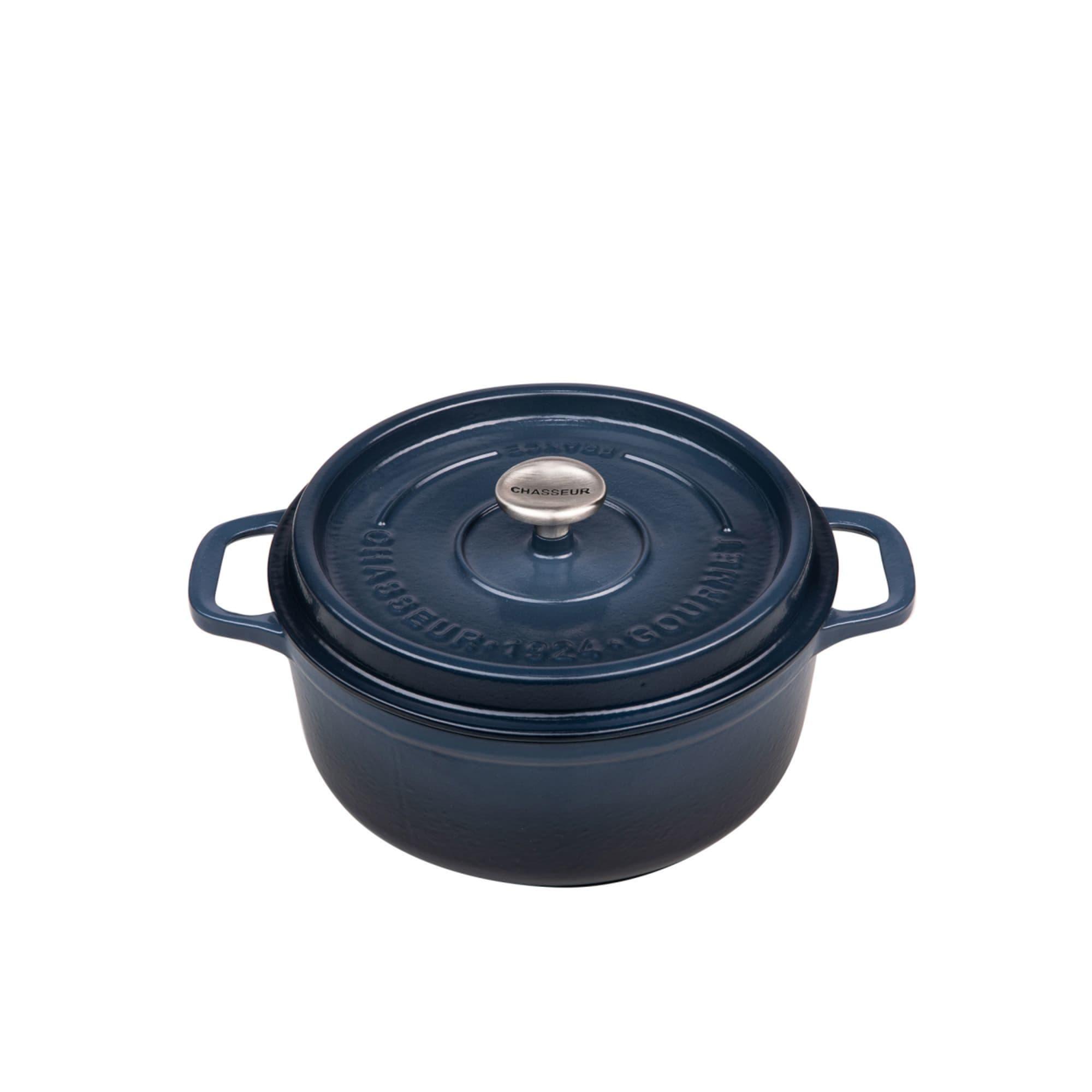 Chasseur Gourmet Round French Oven 24cm - 4L Midnight Blue Image 1
