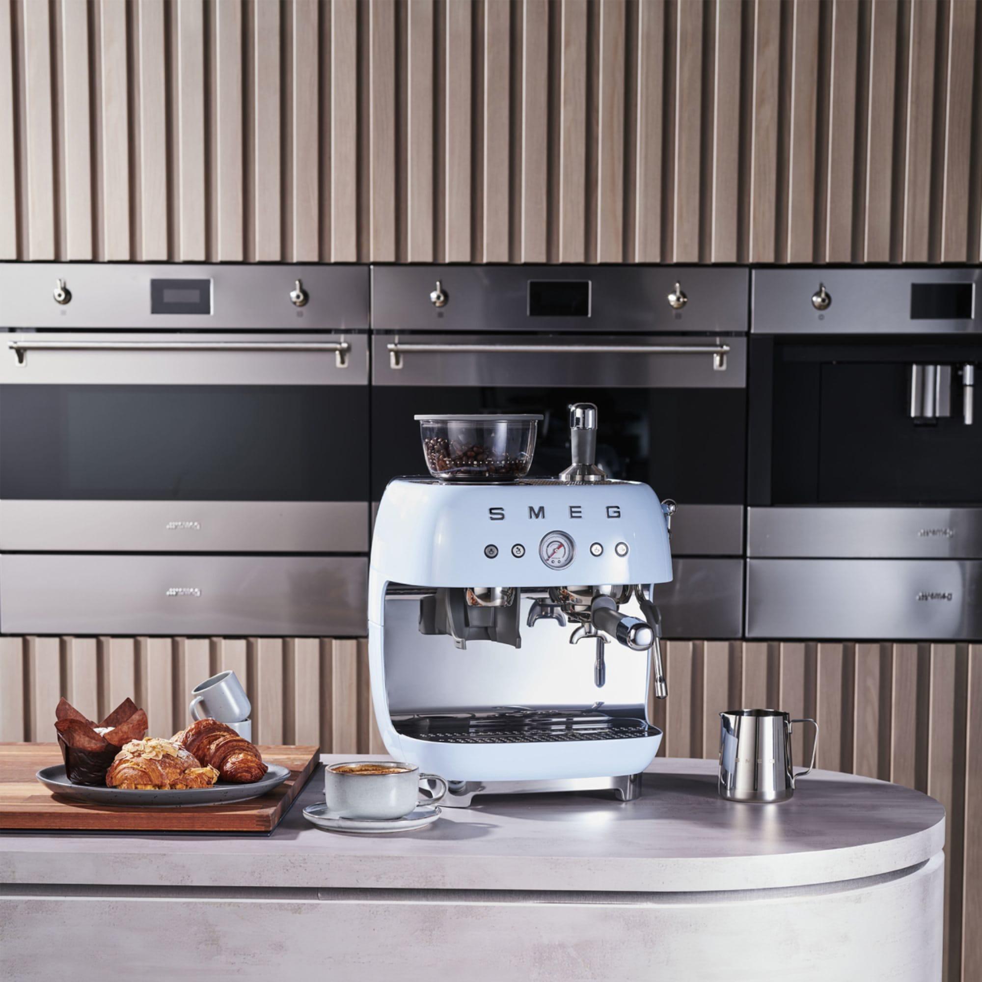 Smeg 50's Retro Style Espresso Machine with Built In Grinder Pastel Blue Image 4