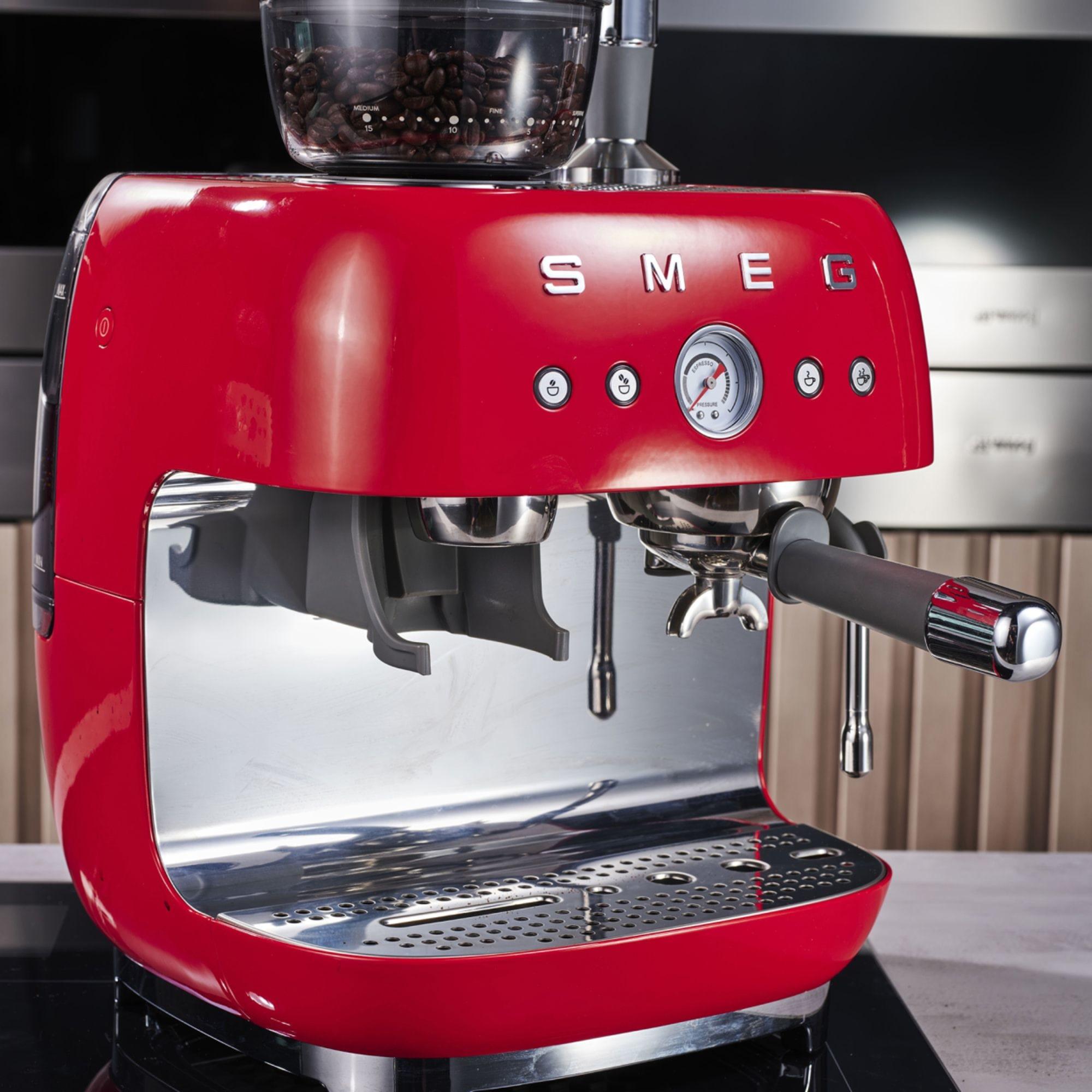 Smeg 50's Retro Style Espresso Machine with Built In Grinder Red Image 15