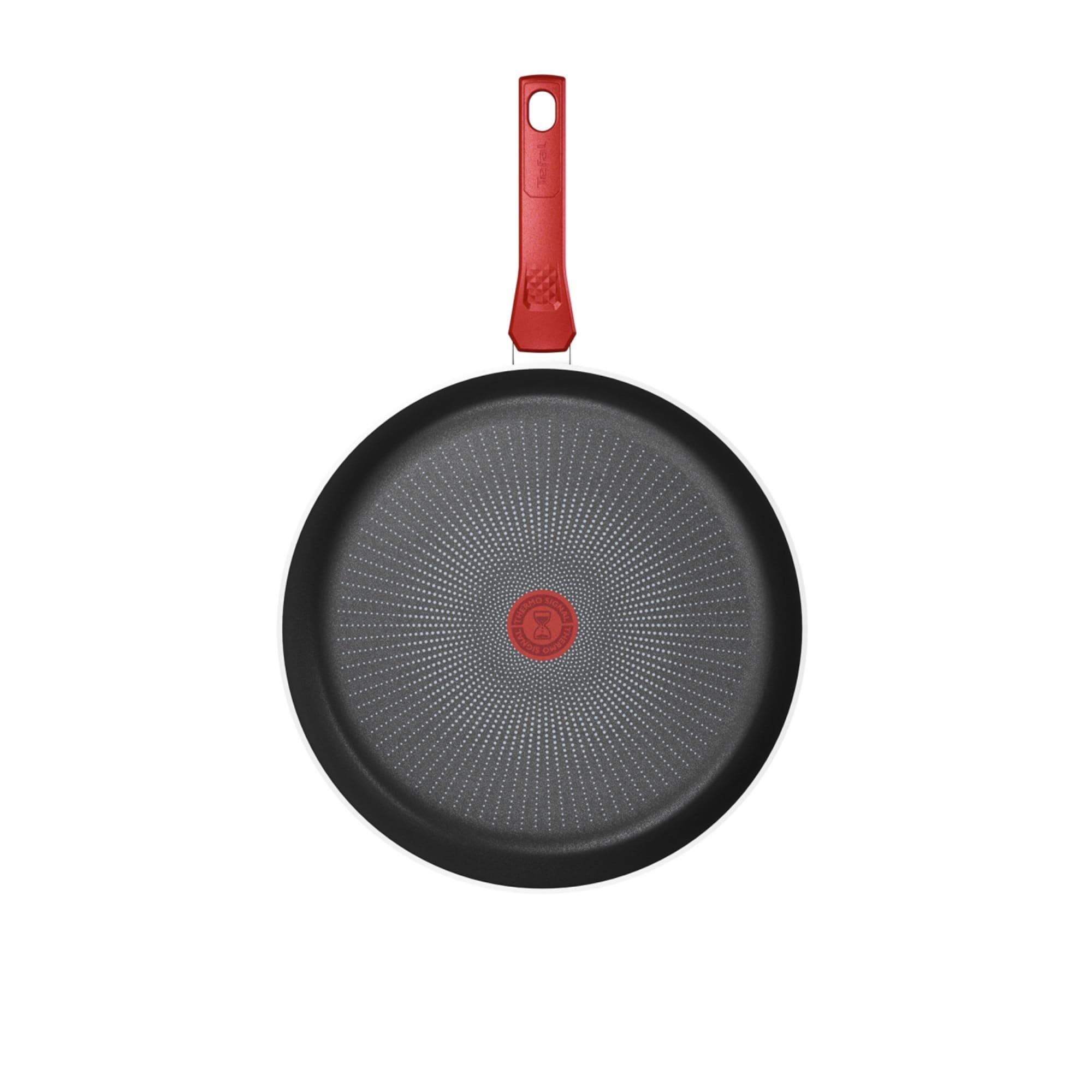 Tefal Daily Expert Frypan 32cm Red Image 3