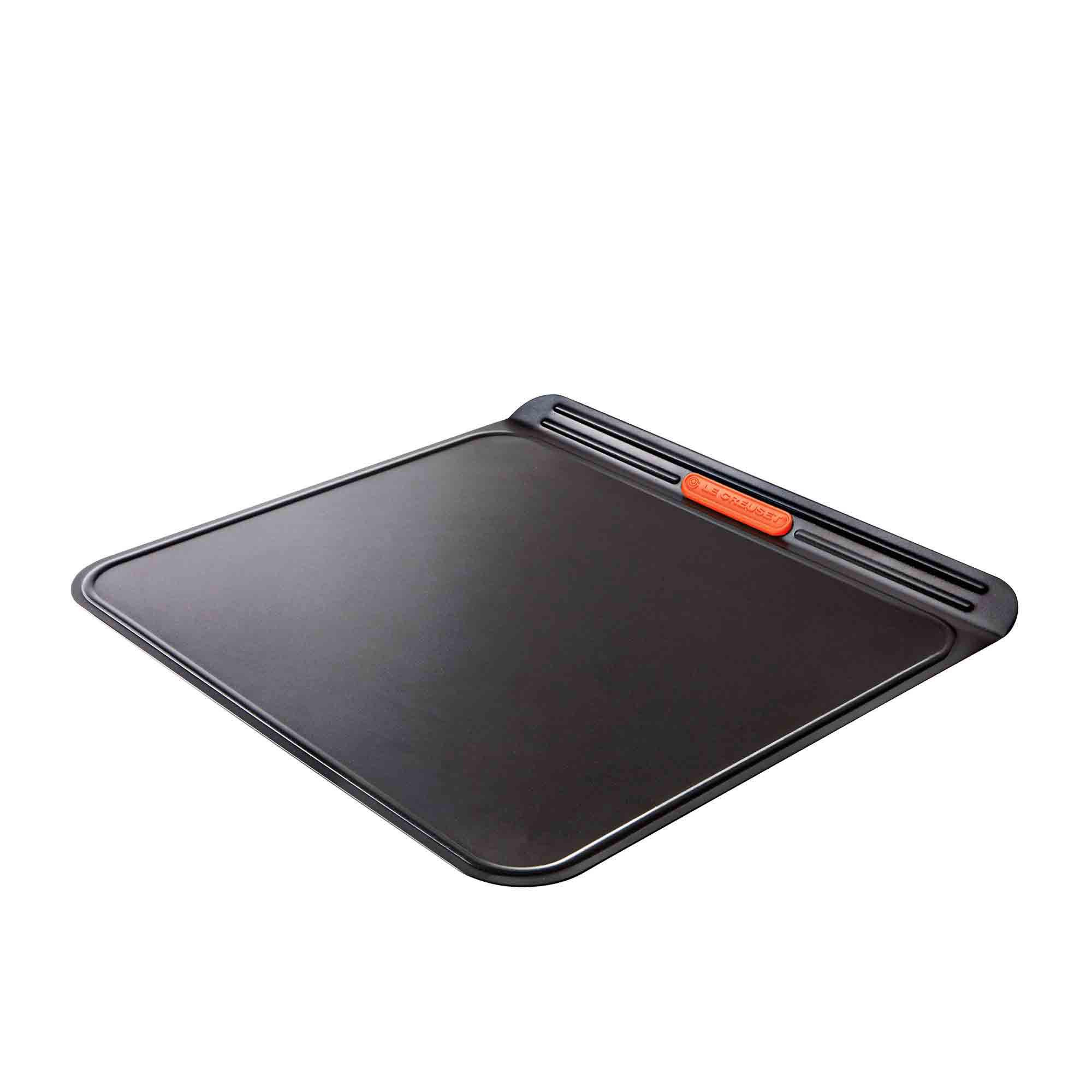 Le Creuset Toughened Non Stick Insulated Cookie Tray 38cm Image 1