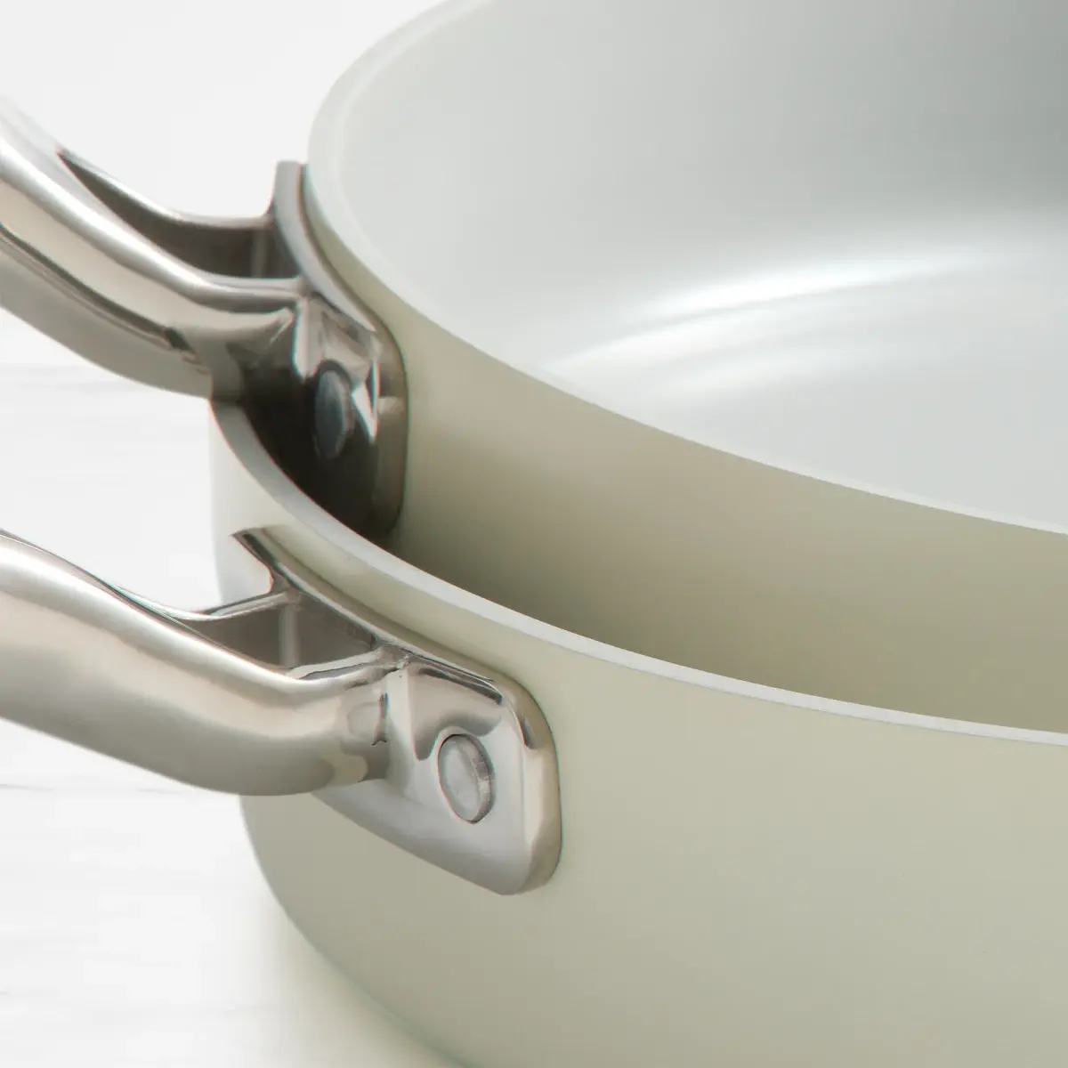 2024-6-14-Wolstead-Mineral-Twin-Frypan-Set-24cm-30cm-Ivory-HDP 02