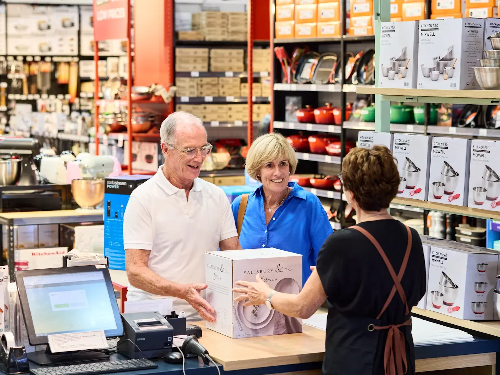 2025-03-16-Store Instore Customer 084 A Web 4 By 3