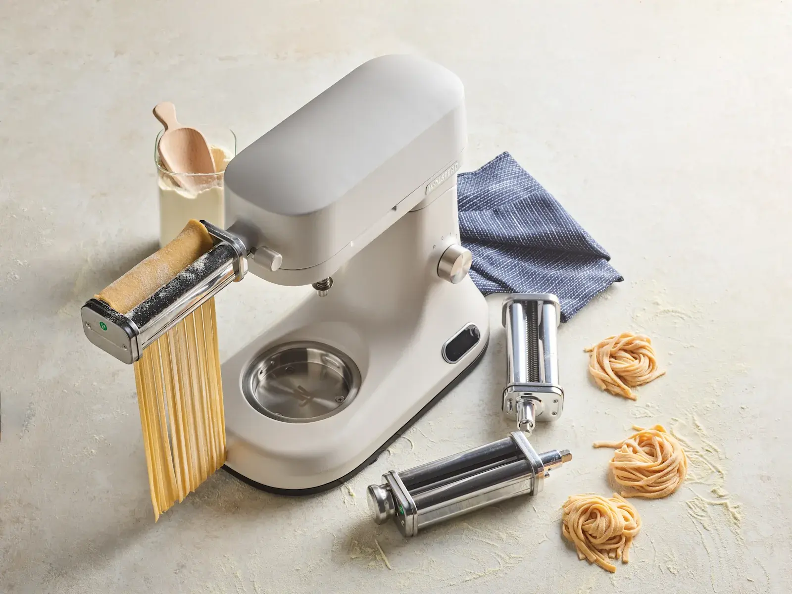 2025 06 23 Wolstead-Palette-Stand-Mixer-Nougat-Magazine 02