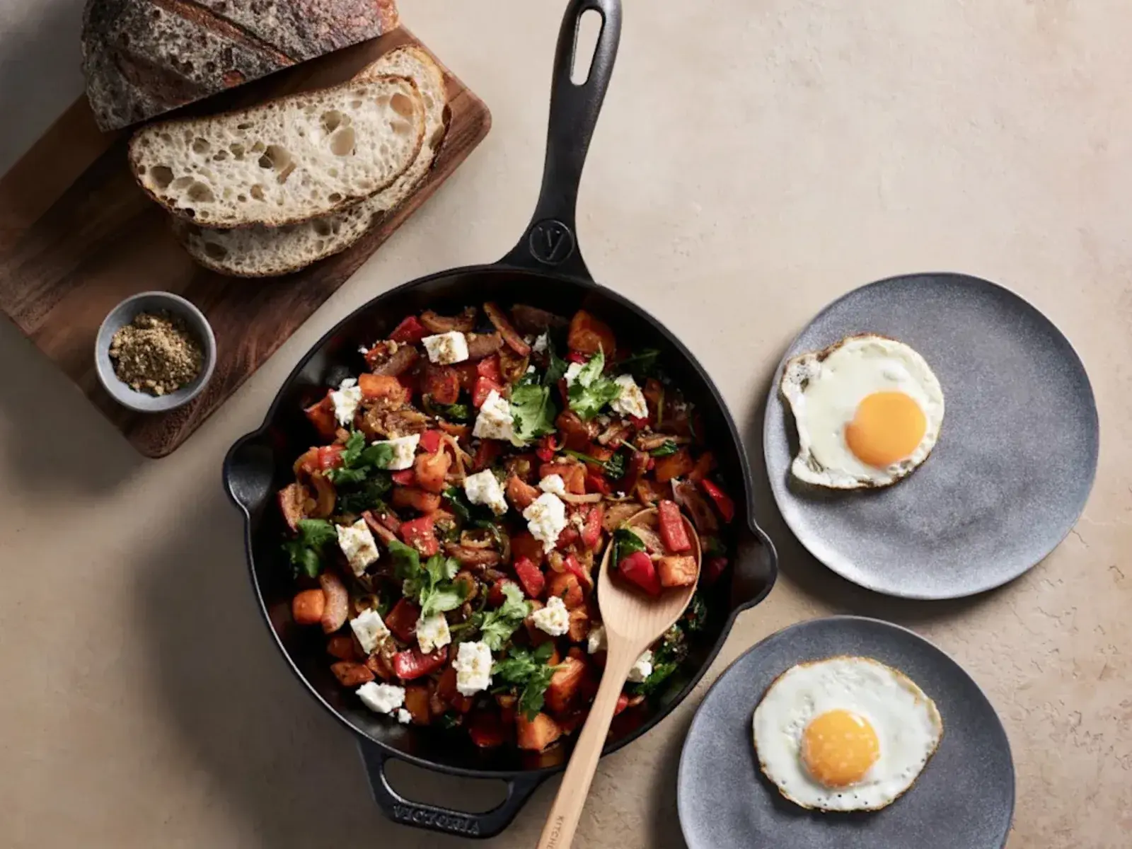 Cast iron cookware