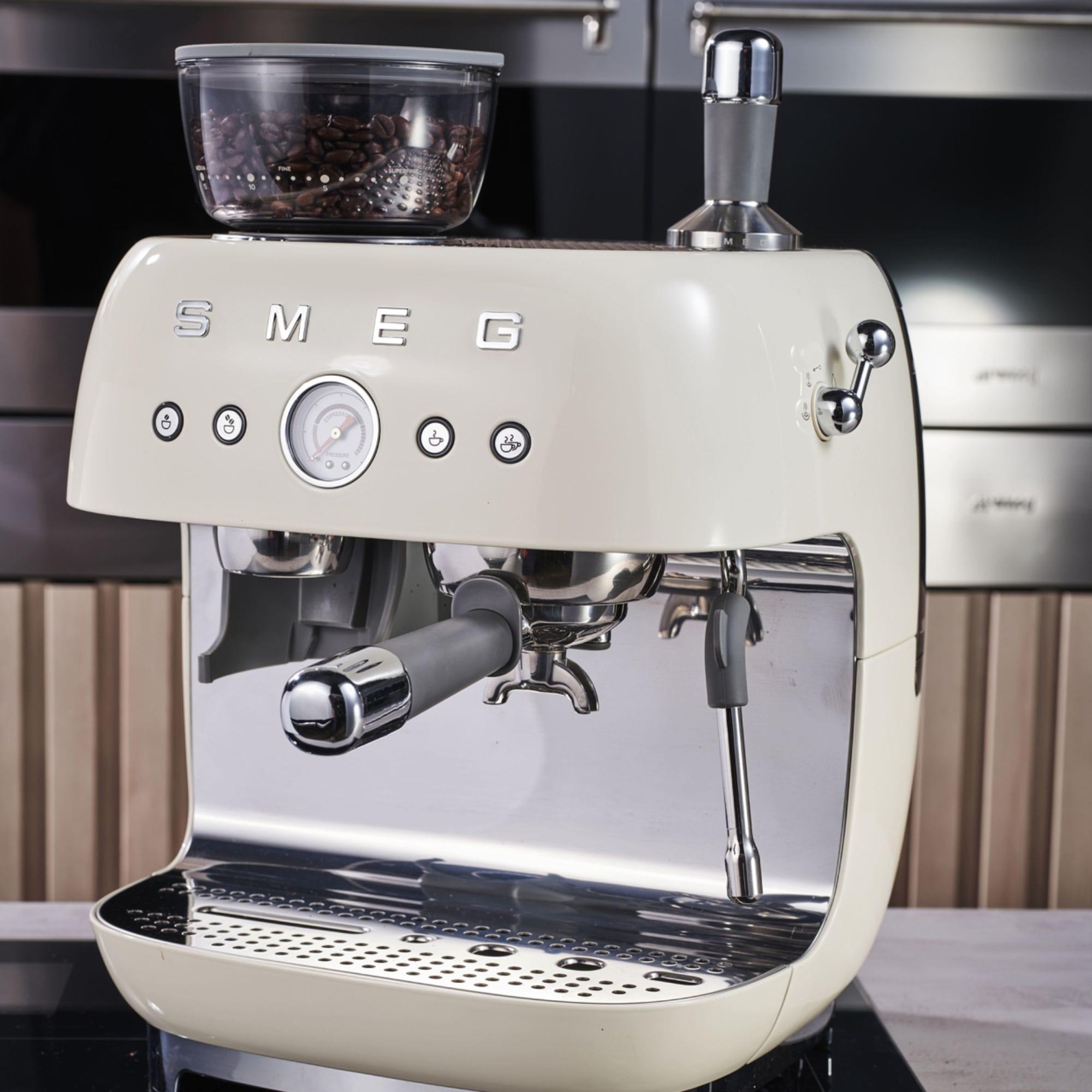 Smeg 50's Retro Style Espresso Machine with Built In Grinder Cream Image 13