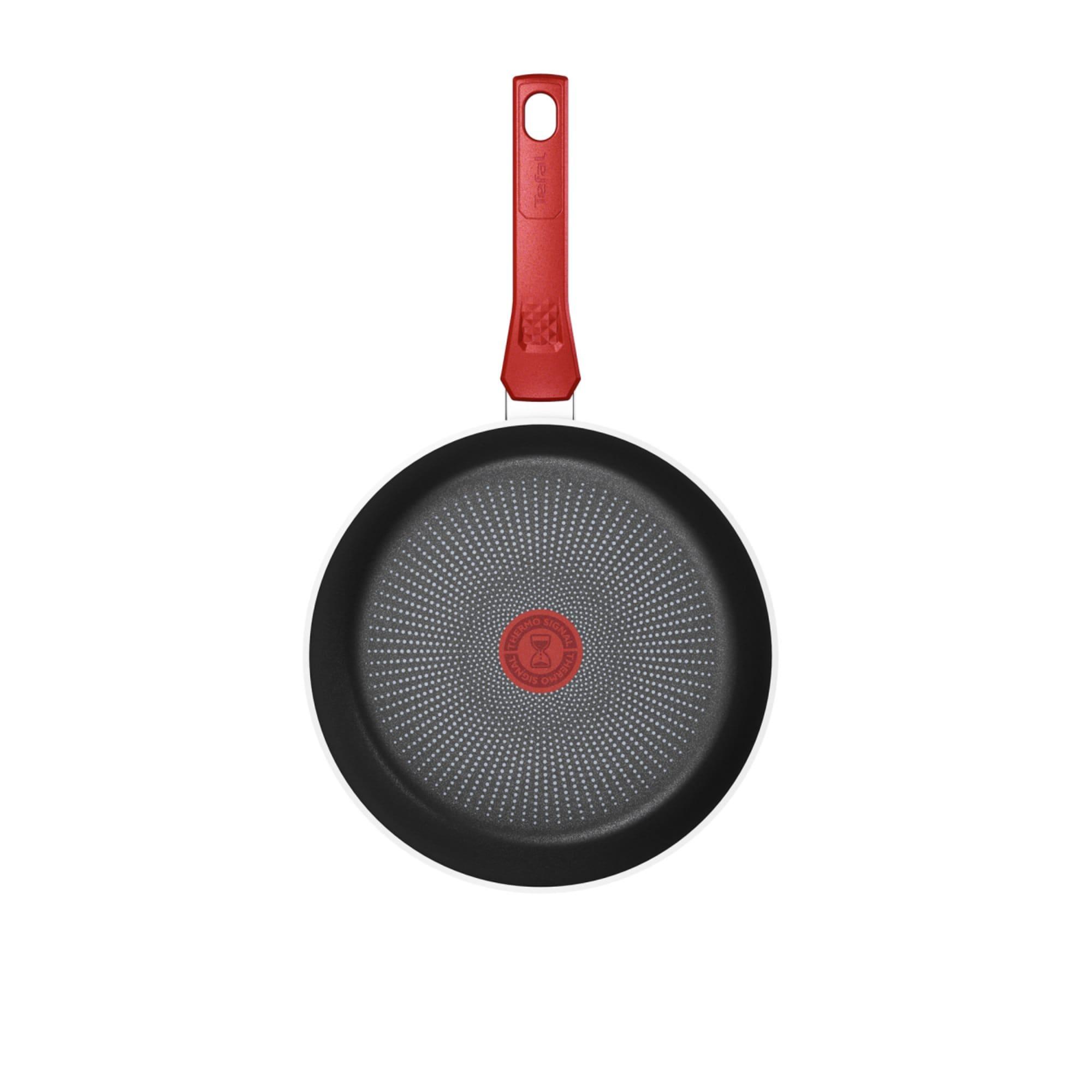 Tefal Daily Expert Frypan 24cm Red Image 3