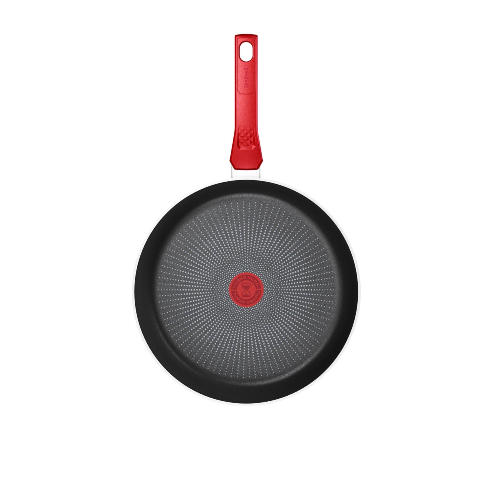 Tefal Daily Expert Frypan 28cm Red Image 3
