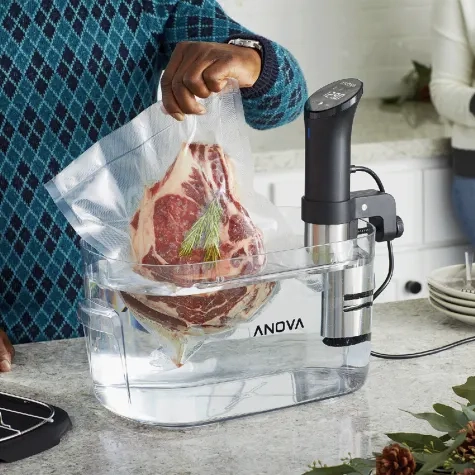 Anova Sous Vide Kit Cooker and Container Bundle Image 2
