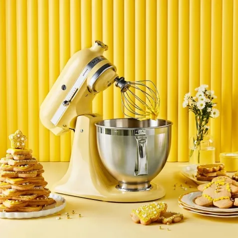 KitchenAid Artisan KSM195 Stand Mixer Majestic Yellow Image 2