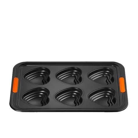 Le Creuset Toughened Non Stick Bakeware 6 Cup Heart Tiered Tray Image 2