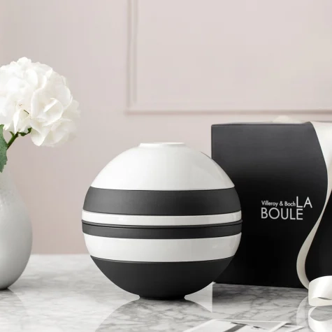 Villeroy & Boch Iconic La Boule Black and White Image 2