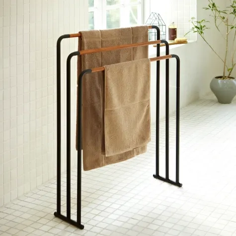 Yamazaki Plain Bath Towel Hanger Black Image 2