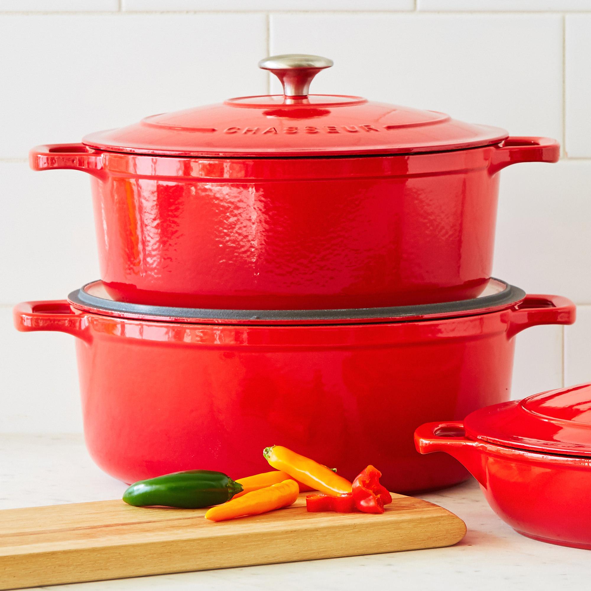 Chasseur Round French Oven 26cm - 5L Chilli Red Image 3