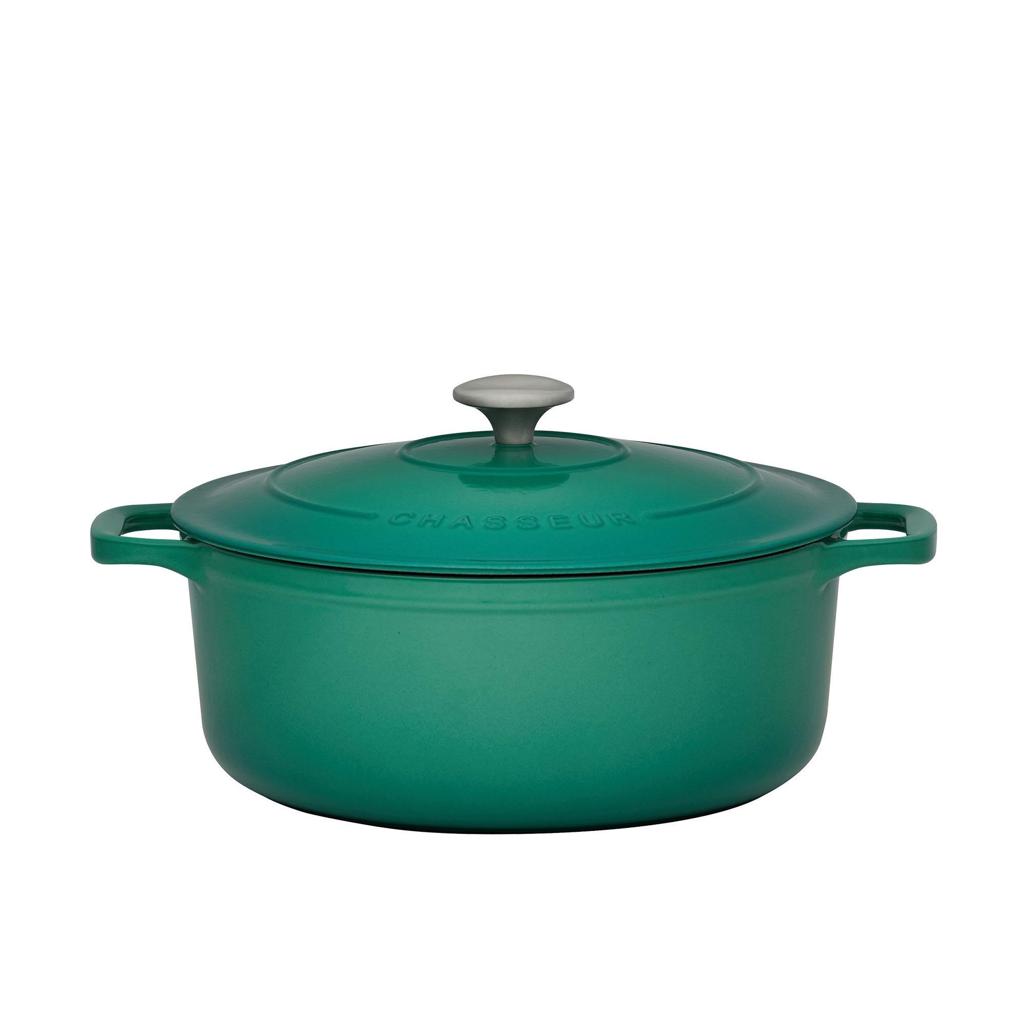 Chasseur Round French Oven 26cm - 5L Emerald Green Image 1