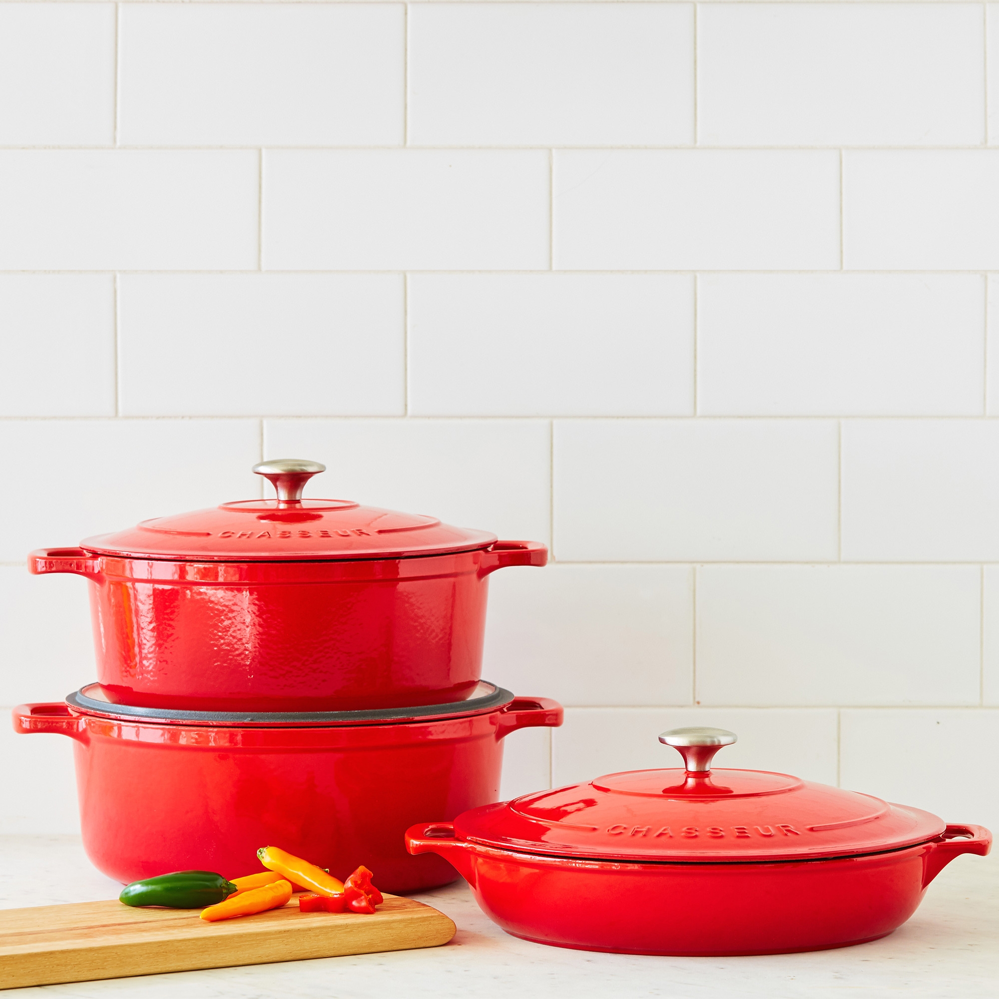 Chasseur Round French Oven 28cm - 6.1L Chilli Red Image 2