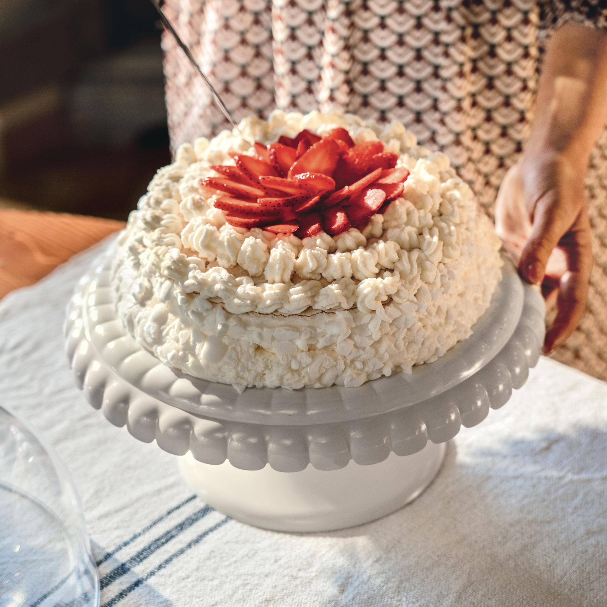 Guzzini Tiffany Cake Stand with Dome 30cm White Image 3