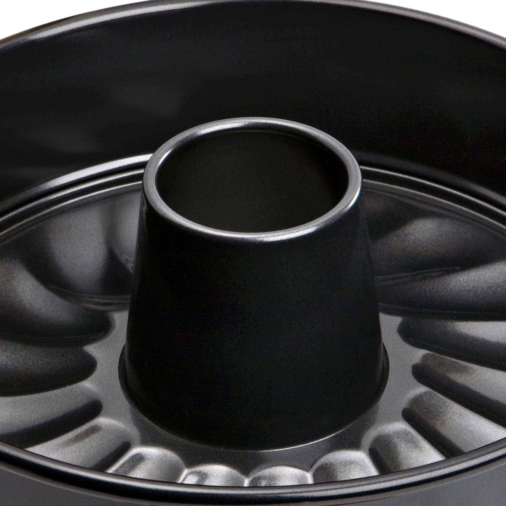 Le Creuset Toughened Non Stick Round Springform Cake Tin with Funnel 25.6cm Image 2