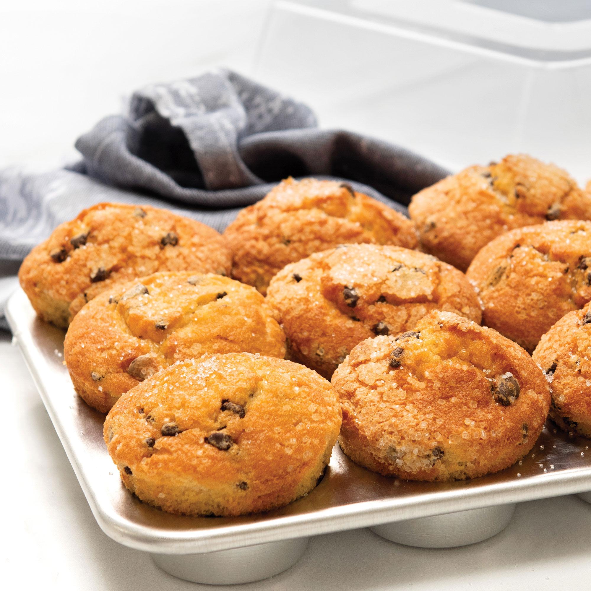 Nordic Ware Naturals Muffin Pan with High Dome Lid 12 Cup Image 3