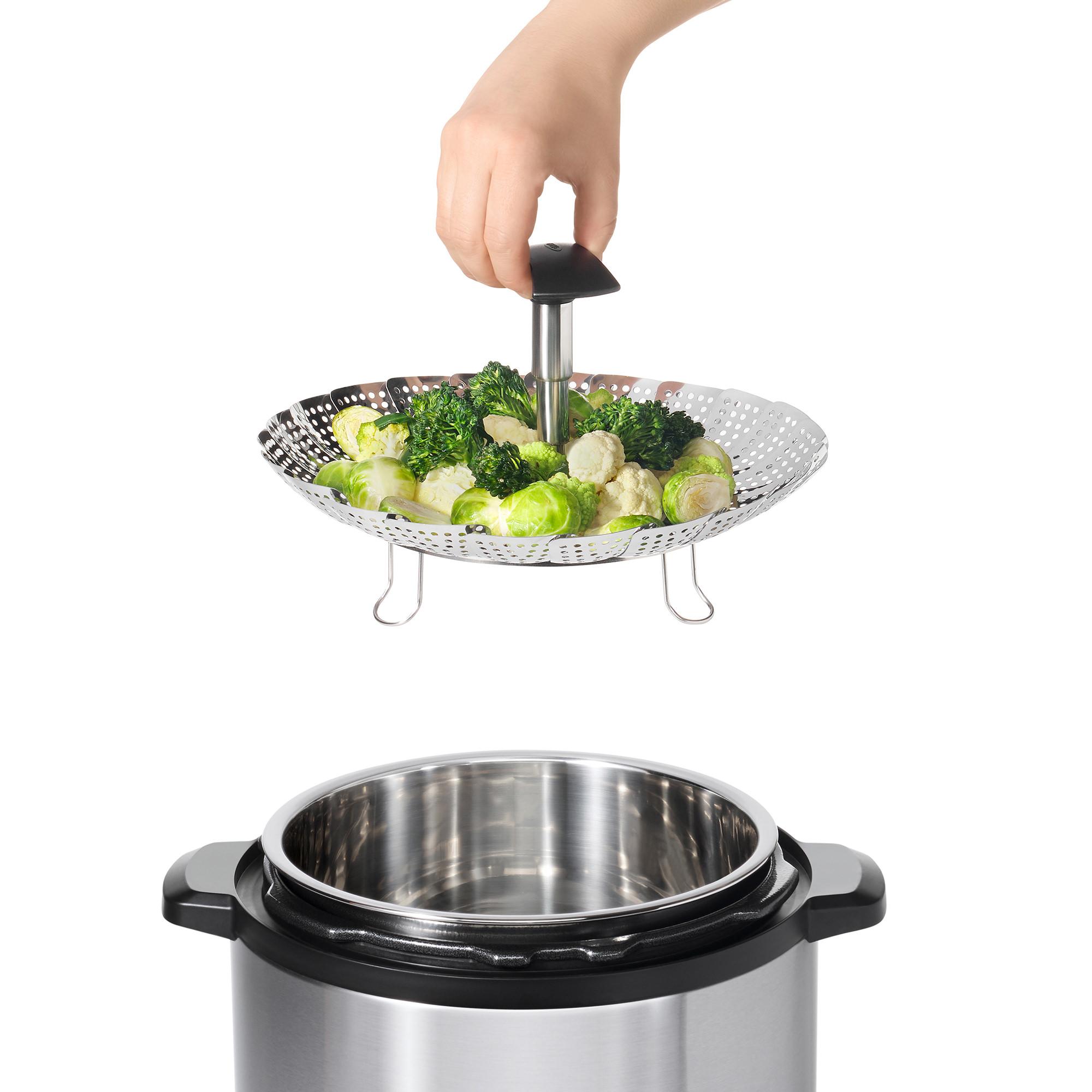OXO Good Grips Steamer with Extendable Handle Image 3