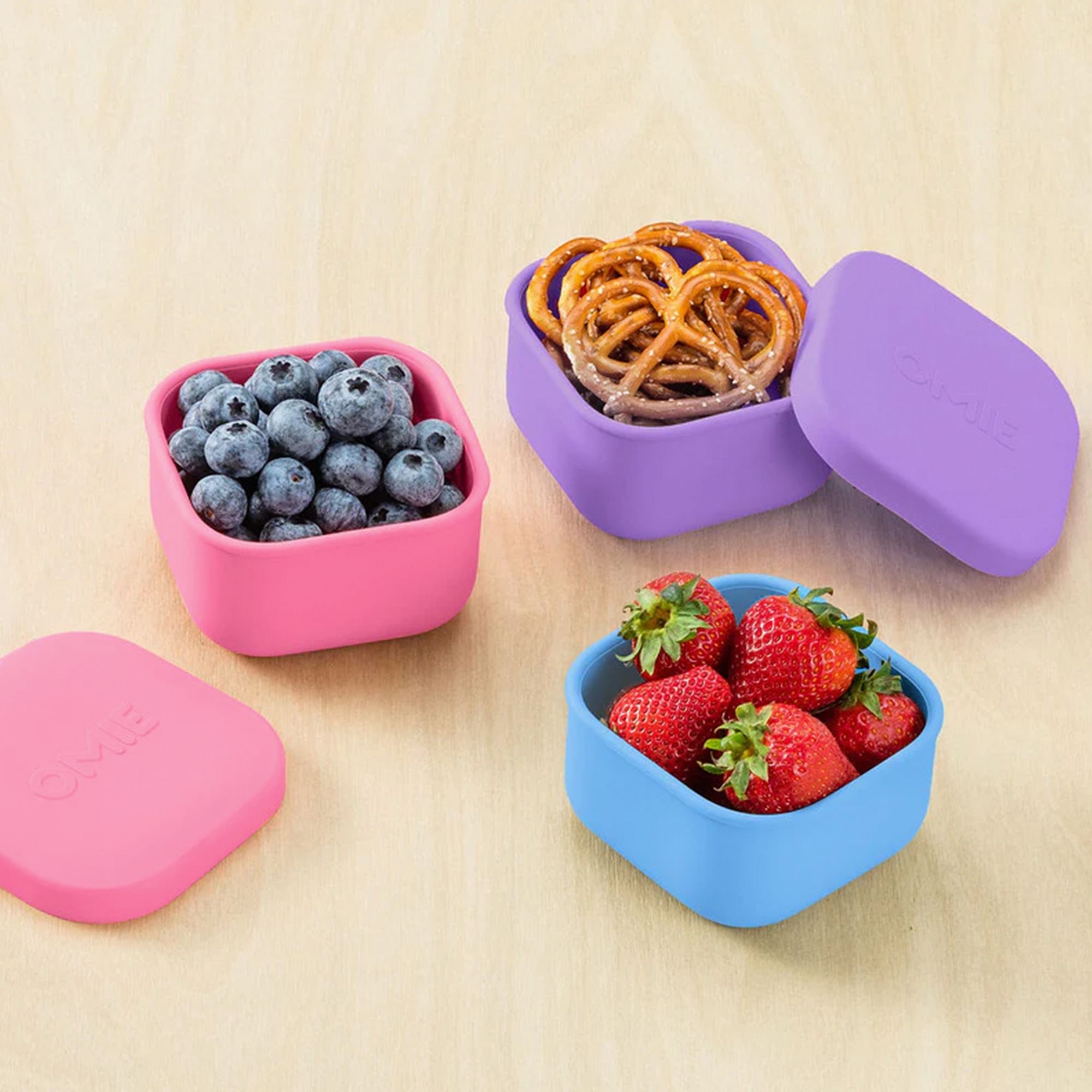 Omie OmieSnack Silicone Snack Container 280ml Purple Image 2