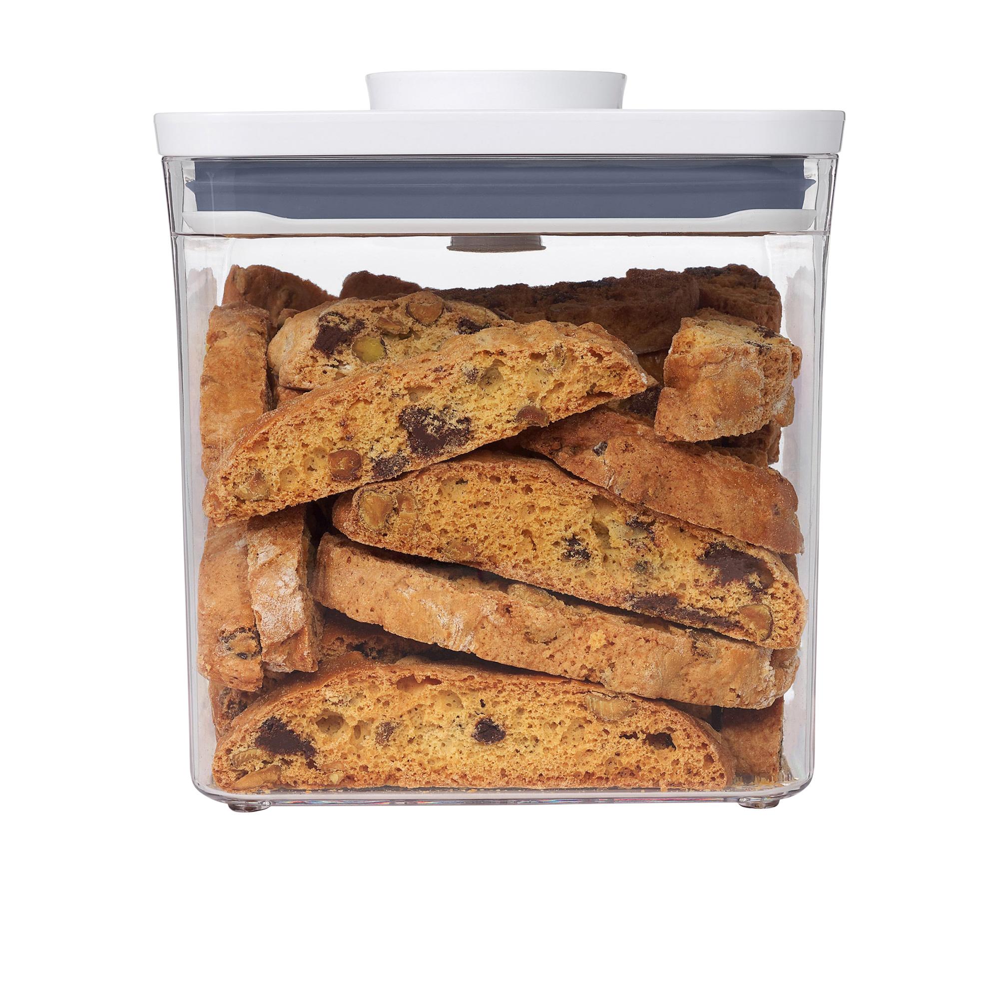 OXO Good Grips Square Pop 2.0 Container 2.6L Image 1