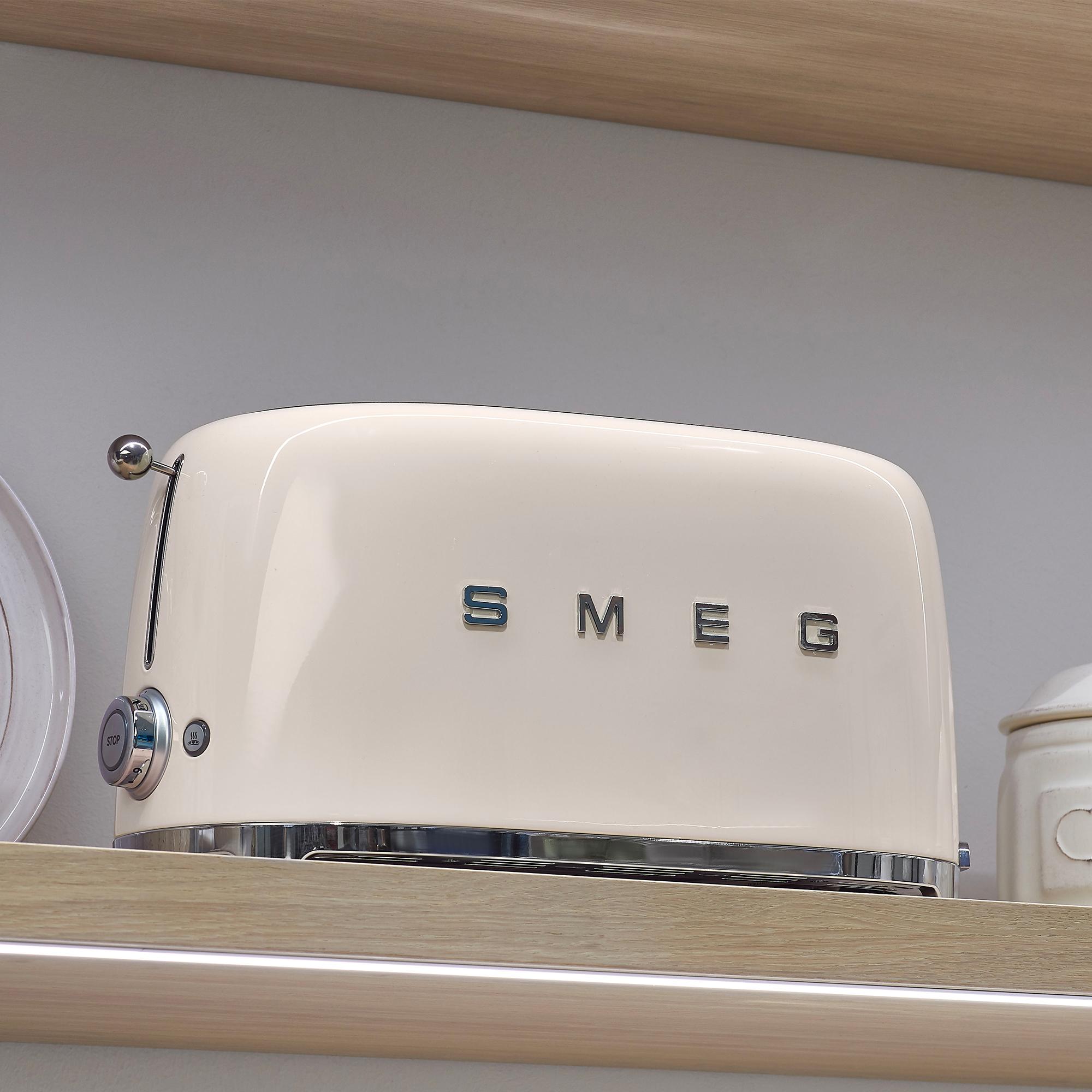 Smeg 50's Retro Style 4 Slice Toaster Cream Image 2
