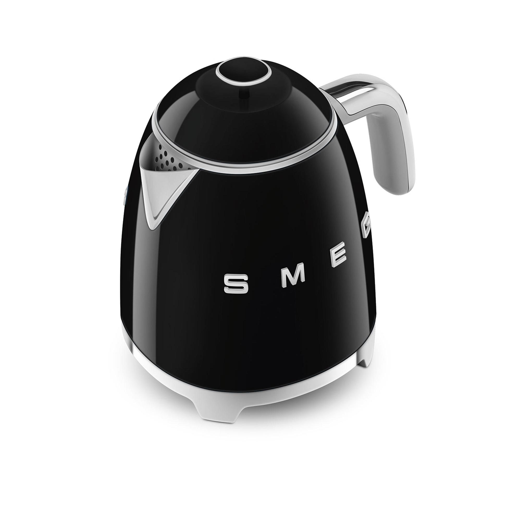 Smeg 50's Retro Style Mini Kettle 800ml Black Image 5